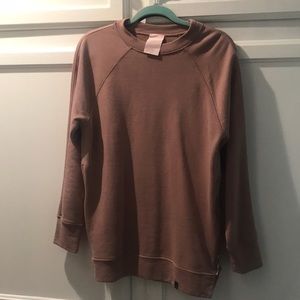 Varley rose colored sweatshirt with gold zippers